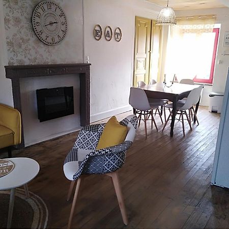 Appartement Cozy Dans Maison Privee Tauves Екстер'єр фото
