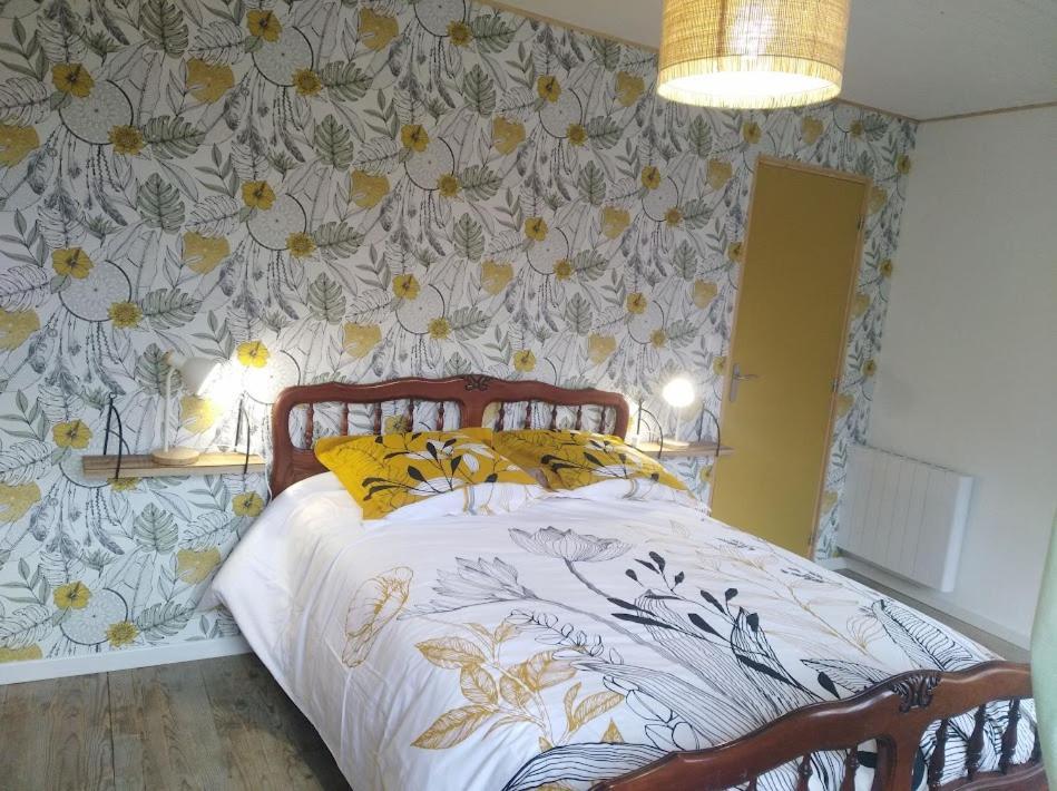 Appartement Cozy Dans Maison Privee Tauves Екстер'єр фото